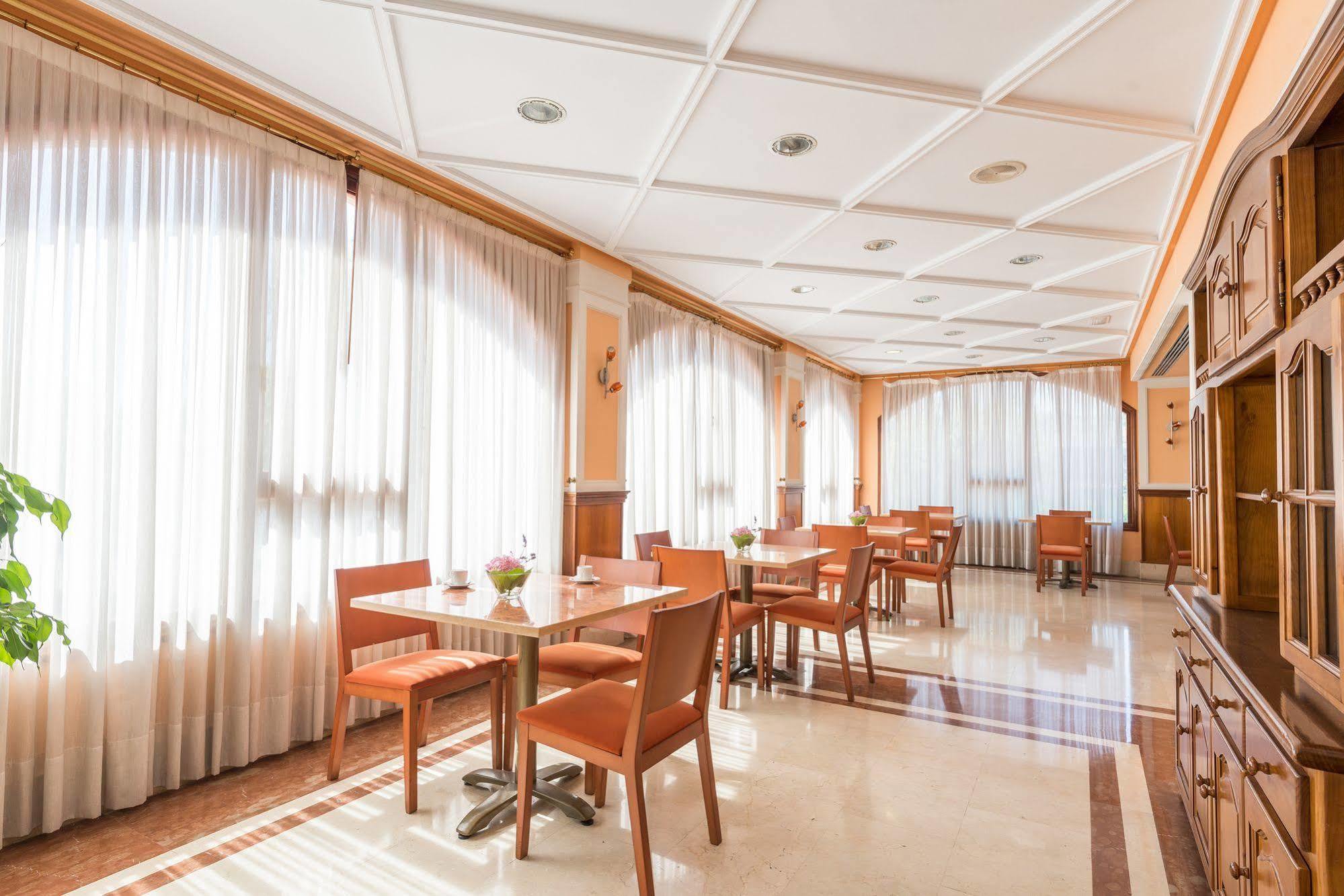 Tryp Bilbao Sondika Hotel Exteriér fotografie